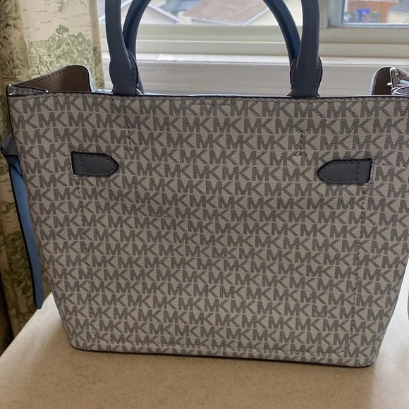 Michael Kors Hamilton Satchel - Picture 3 of 5